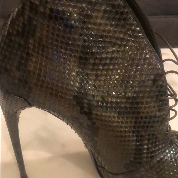 Gucci green snakeskin python bootie BRAND NEW! - Picture 5 of 8